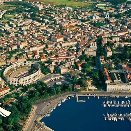 Soba Arena Gostinjska kuća 3*